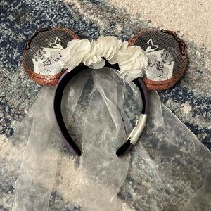 Ghost Bride Ears with Veil Headband The Haunted Mansion NWT Disney Minnie